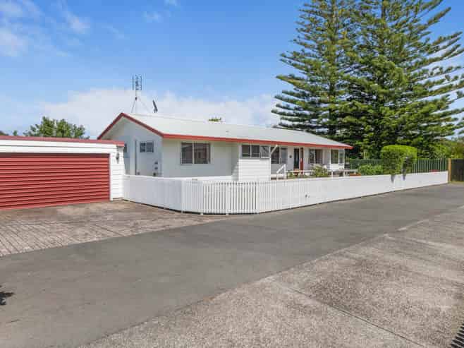 2/54 Millen Avenue, Pakuranga
