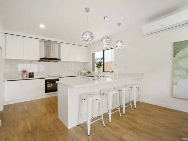 12 Kaimai Avenue, Massey