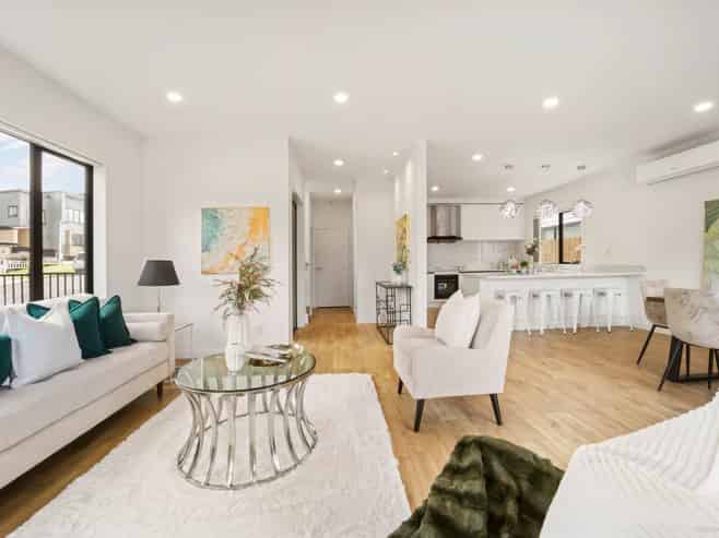 12 Kaimai Avenue, Massey