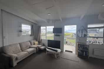 1B Bruce Street (Upstairs), Whitianga