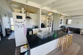 1B Bruce Street (Upstairs), Whitianga