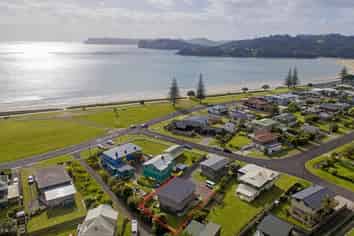 1B Bruce Street (Upstairs), Whitianga