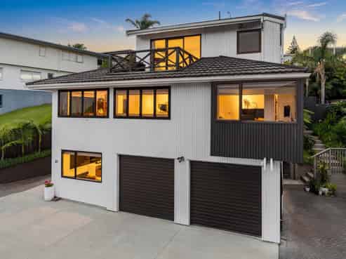 10 Galaxy Drive, Mairangi Bay