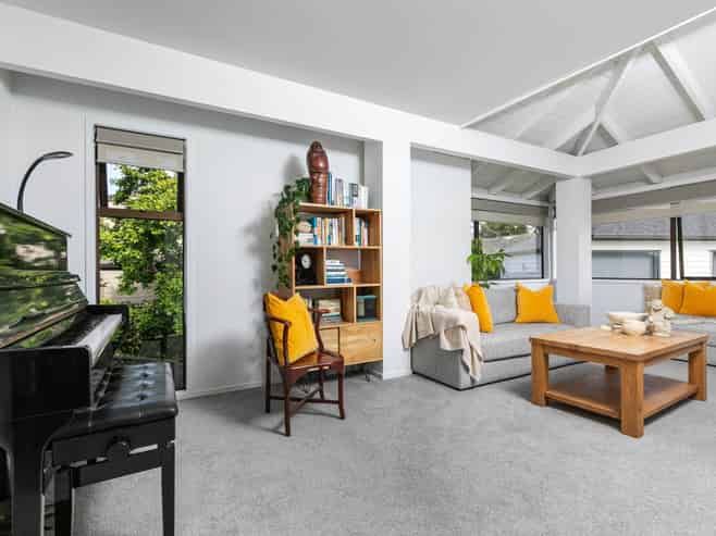 10 Galaxy Drive, Mairangi Bay