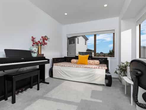 10 Galaxy Drive, Mairangi Bay