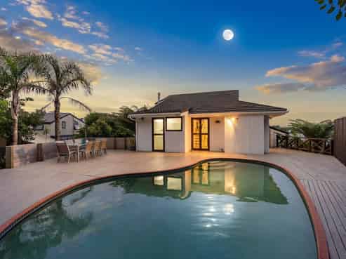 10 Galaxy Drive, Mairangi Bay