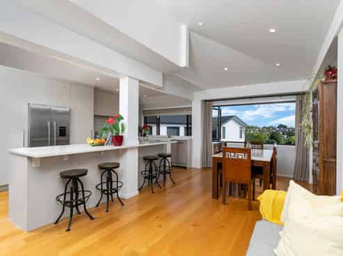 10 Galaxy Drive, Mairangi Bay