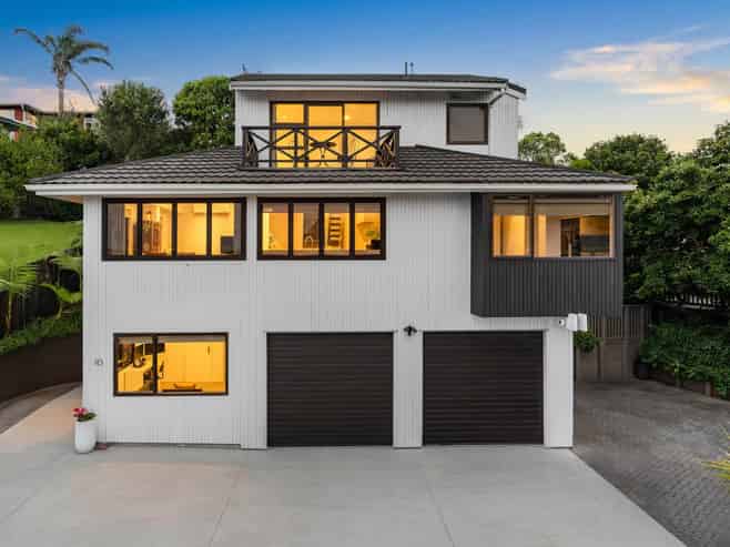 10 Galaxy Drive, Mairangi Bay