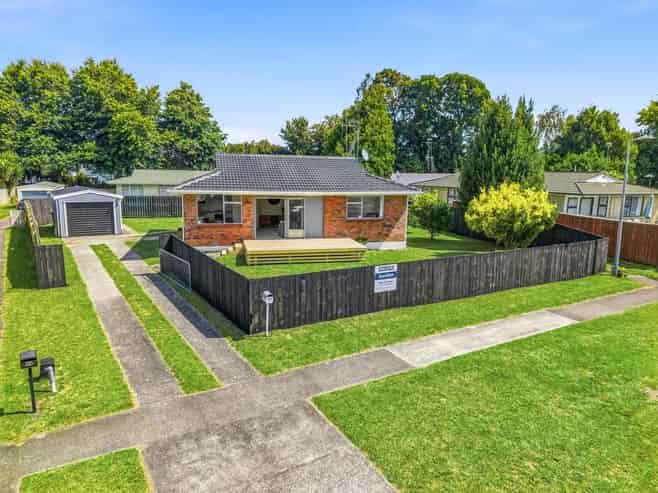 53 Oakfield Crescent, Pukete