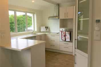 16C Simmonds Grove, Greerton