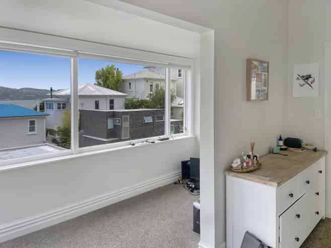 4/2 Telford Terrace, Oriental Bay