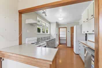 12 Te Rauparaha Street, Otaki