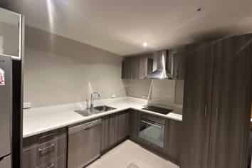 104/7 Rose Garden Lane, Albany