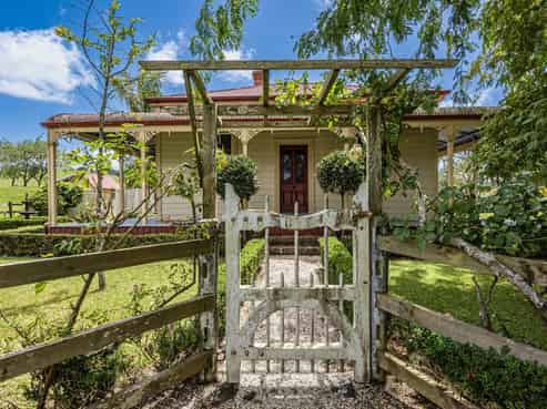 35 Thorburn Road, Matarau