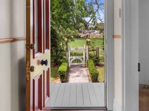 35 Thorburn Road, Matarau