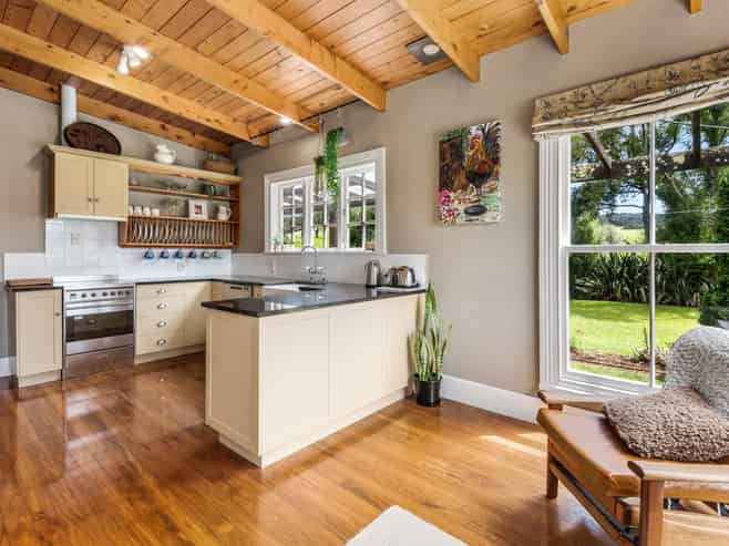 35 Thorburn Road, Matarau