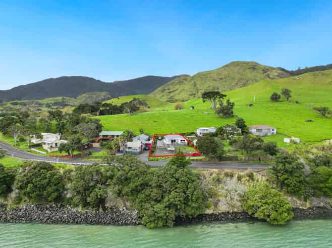 98 State Highway 12, Opononi