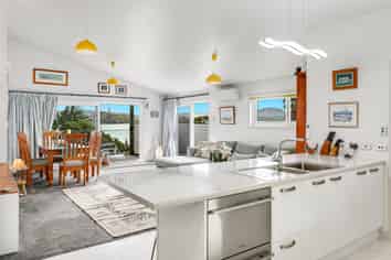 98 State Highway 12, Opononi