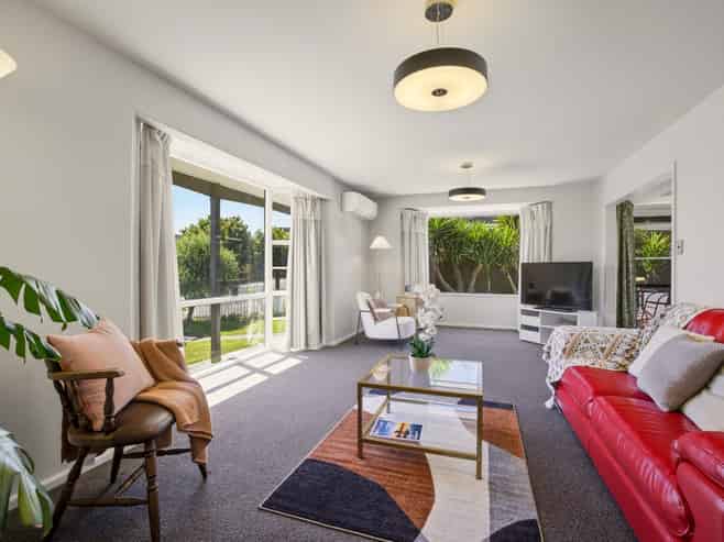 4 Larkhill Place, Russley