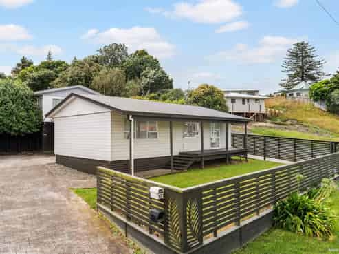 17A Constable Road, Waiuku
