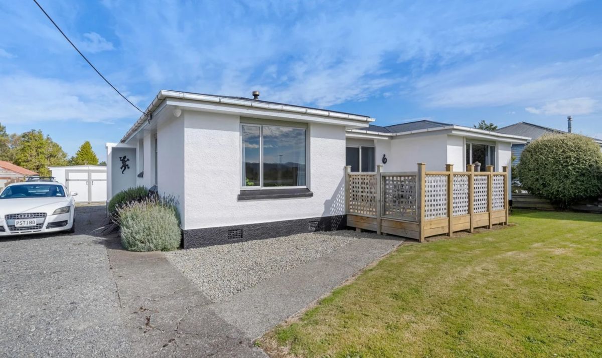 Family Home in Ohai
