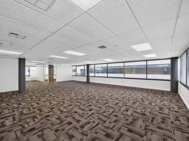 COMMANDING OFFICE  TWO TITLES  (236–534M²)
