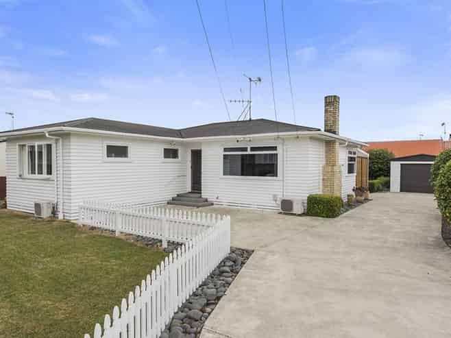 8 Poaka Ave, Dinsdale