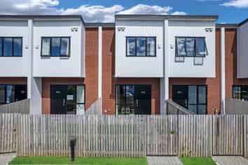 6 Aumarire Lane, Favona