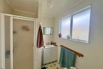 40 Hassan Drive, Massey