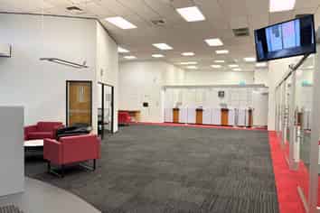 283M²  RETAIL/OFFICE SPACE FOR LEASE
