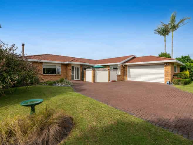 17 McGowan Place, Orewa