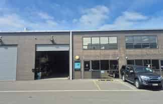 Functional Warehouse & Office with Parking