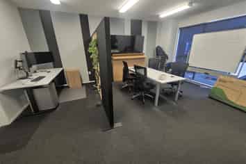 Functional Warehouse & Office with Parking