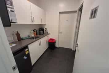 Functional Warehouse & Office with Parking