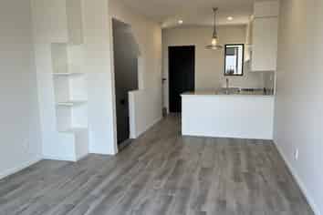 18/241 Don Buck Road, Massey