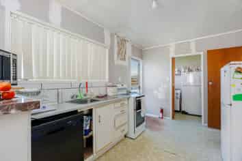 36 Akoranga Drive, Northcote