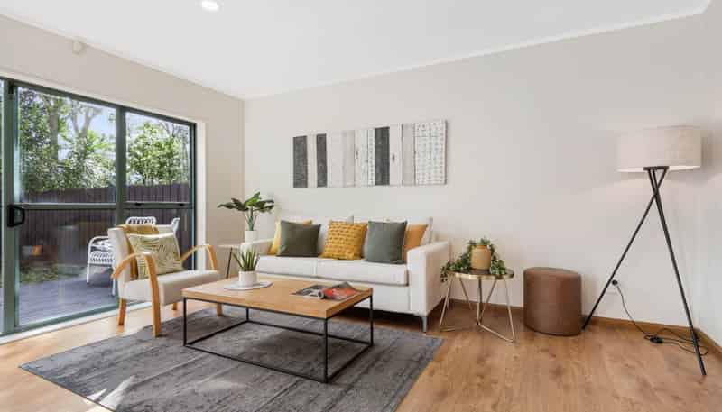 7/351 West Coast Road, Glen Eden