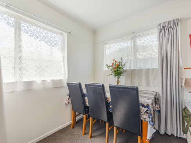 2/240 Kawai Street, Nelson South