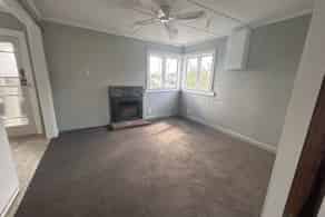 31 Robinson Avenue, Hannahs Bay