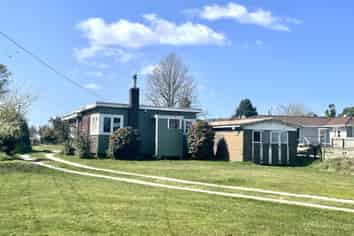 31 Robinson Avenue, Hannahs Bay