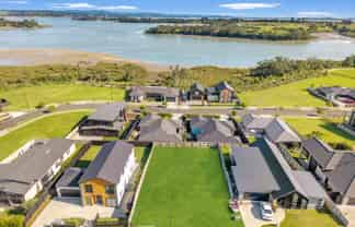 14 Otohikawa Avenue, Glenbrook