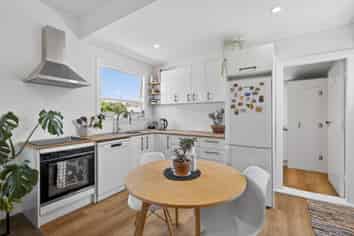 16 Radley Street, Woolston