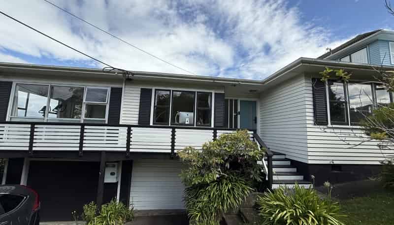 3 Huntleigh Park Way, Ngaio