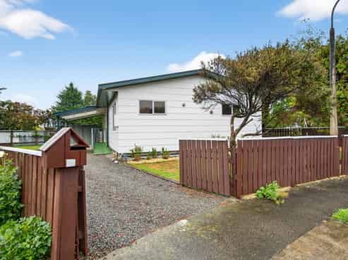 5A Tasman Crescent, Carterton