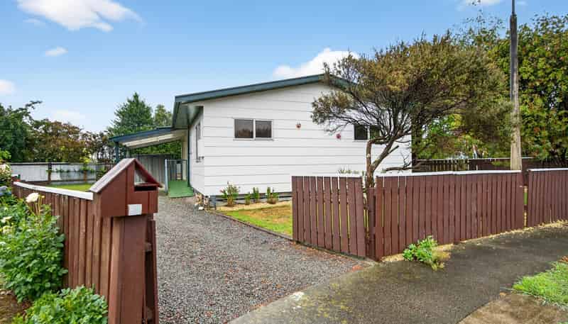 5A Tasman Crescent, Carterton