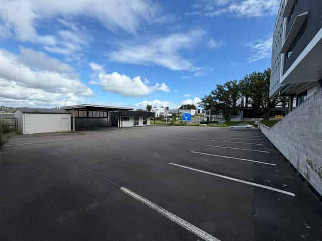 Prime Sales Yard Close to CBD