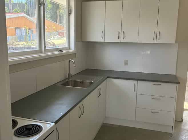 16 Rapson Road, Otara