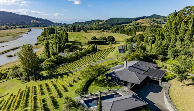 Lodge 3 Riverside, 1308 Tuki Tuki Road, Tuki Tuki