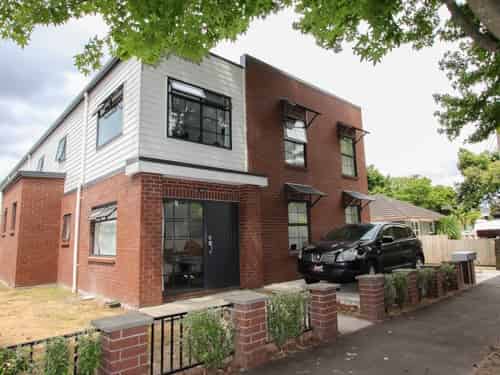 B/2/3 Liverpool Street, Hamilton Central