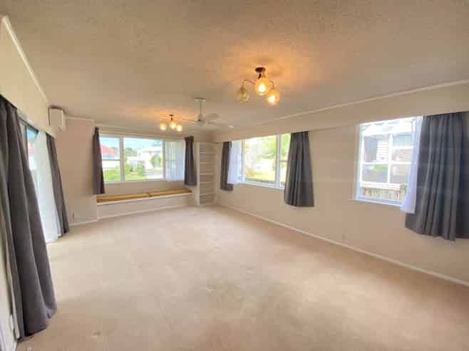 34 Caronia Crescent, Lynfield